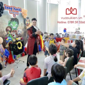 ảo thuật gia tương tác cùng các bé