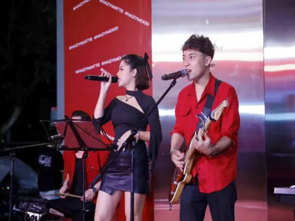 Ca sĩ, nhạc công band nhạc Acoustic