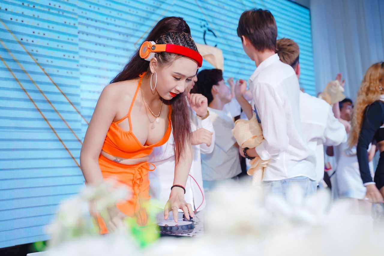Cho thuê DJ Nữ - DJ Nam