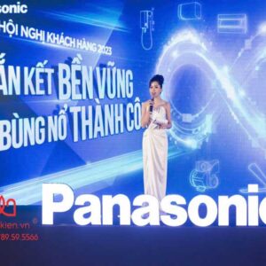 MC song ngữ tại sự kiện chuyên nghiệp