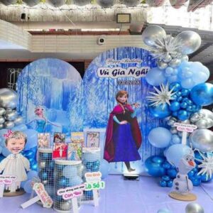 Mẫu trang trí công chúa tiệc thôi nôi cho bé gái