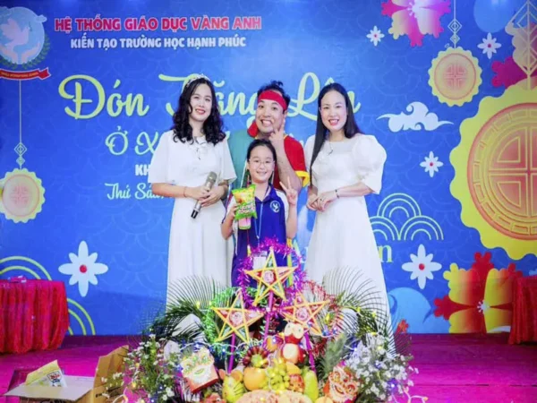 MC Chú Cuội và Chị Hằng của dịch vụ tổ chức sự kiện Trung Thu