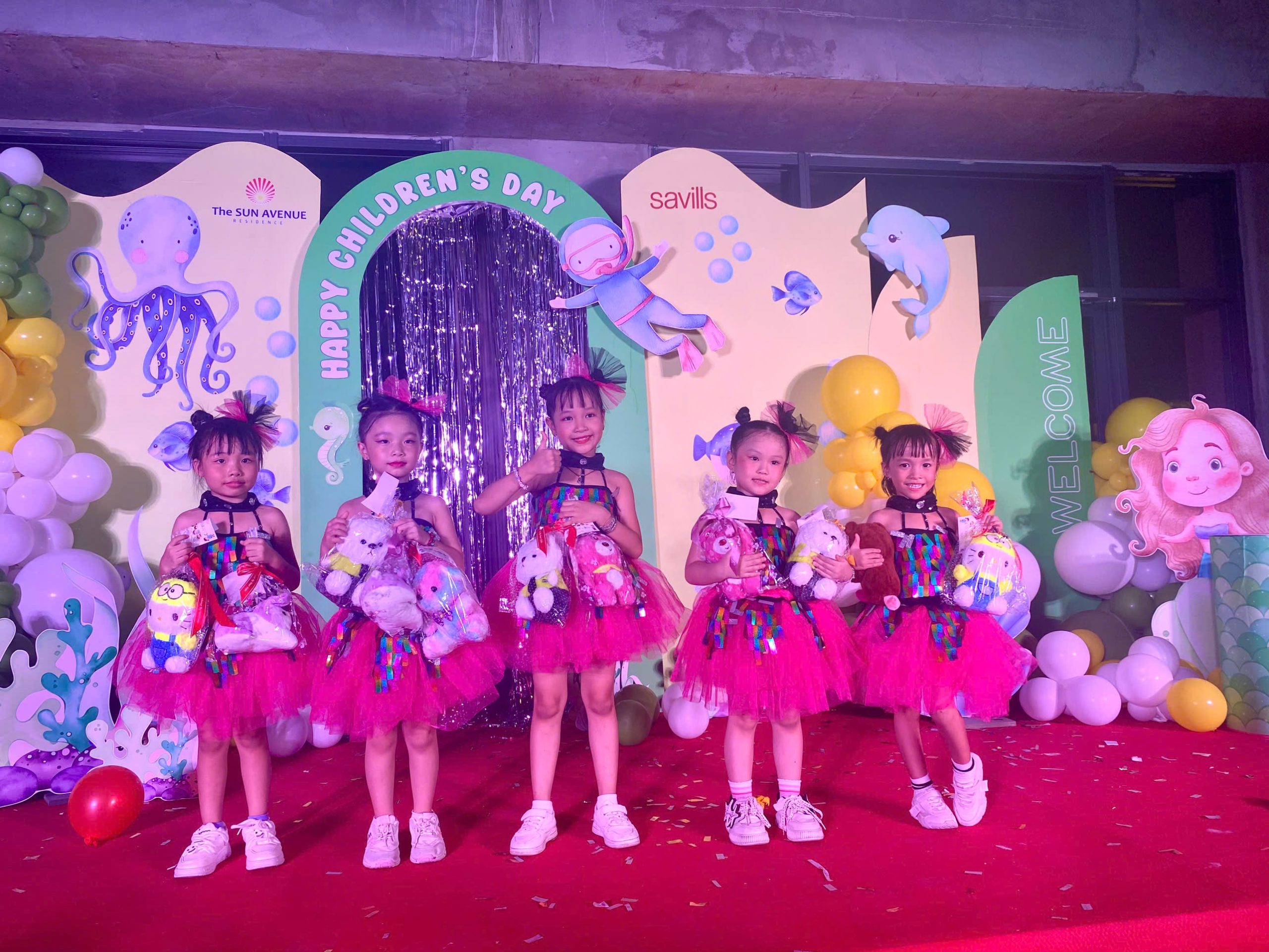 Các em múa Thiếu nhi Trung thu