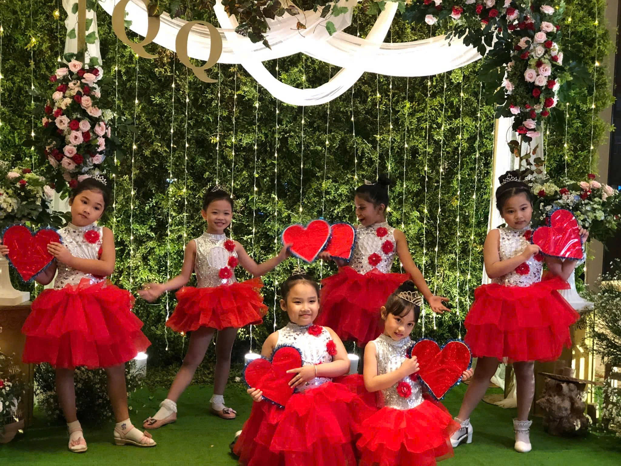 Nhóm múa thiếu nhi dễ thương- đáng yêu